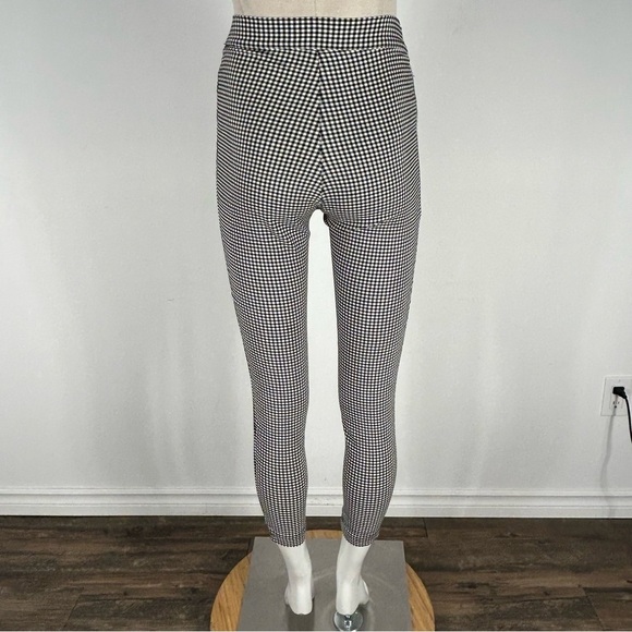 UO Black and White Houndstooth Leggings PANTS 0 - Picture 6 of 12